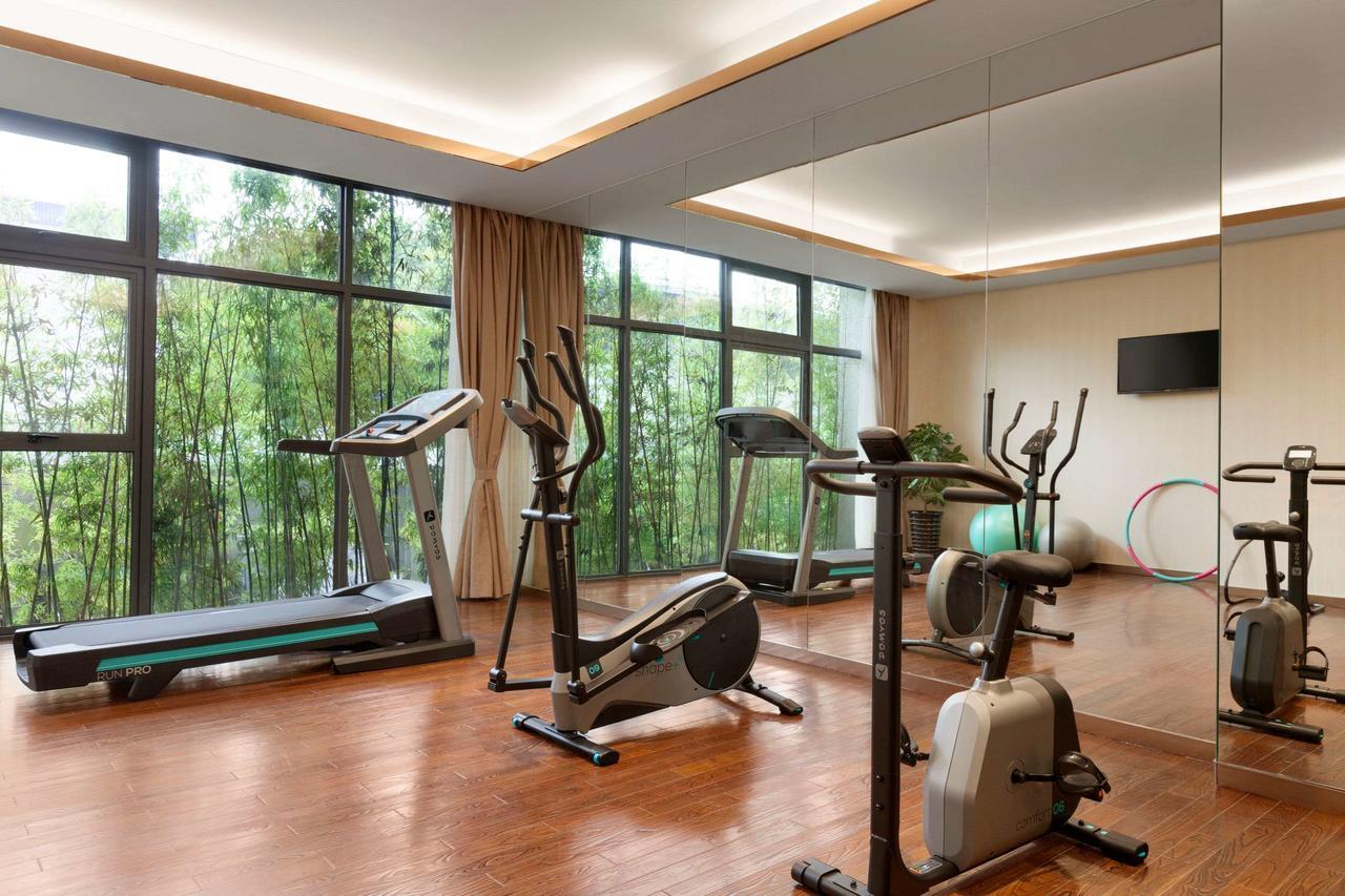 Ramada Shanghai Minhang Екстер'єр фото