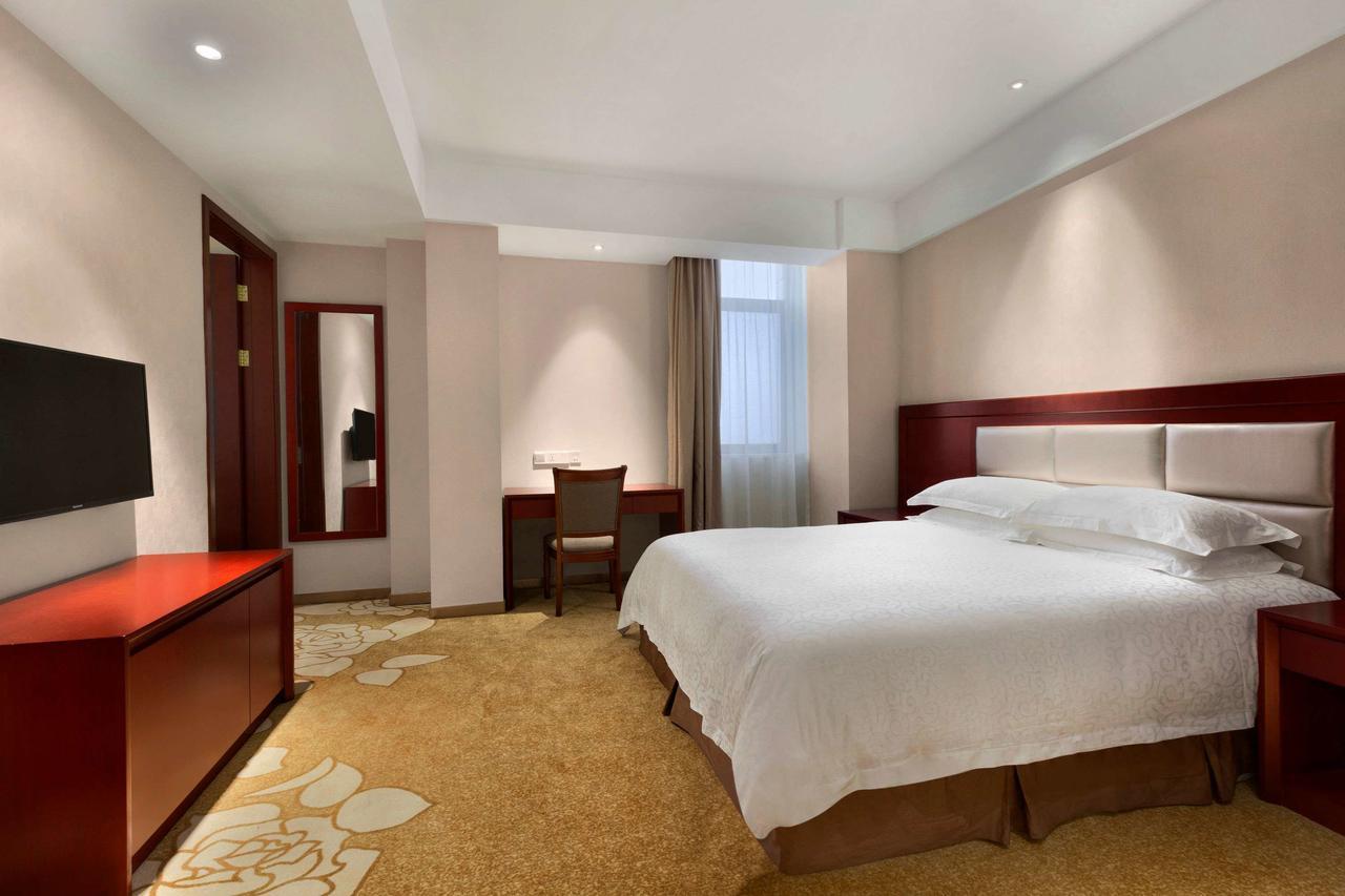 Ramada Shanghai Minhang Екстер'єр фото
